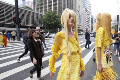 Muñecas manga invaden las calles de Brasil