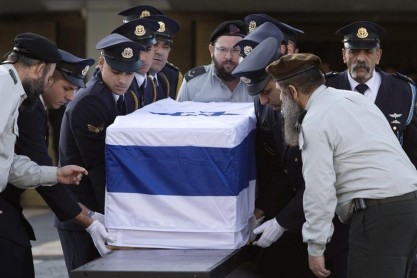 Despiden a Sharon con honores militares en su granja en Israel