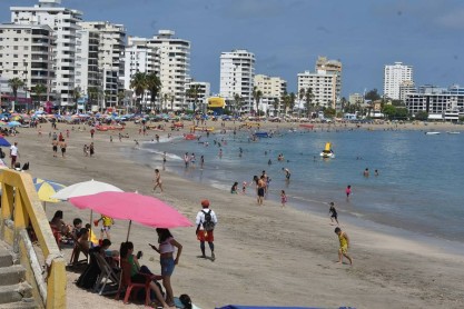 Casos por COVID habrían crecido en Guayaquil por viajes a balnearios