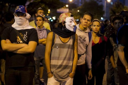 Capriles llama al Gobierno a cesar torturas y represión en Venezuela