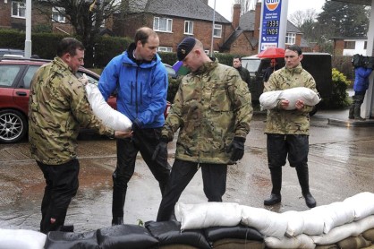2 muertos en otra noche de temporal en el Reino Unido