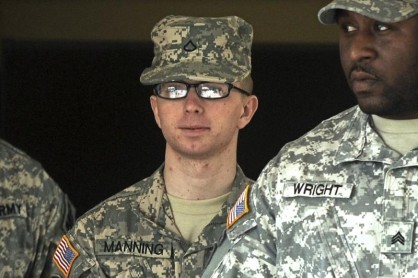 Manning, condenado a 35 años en prisión