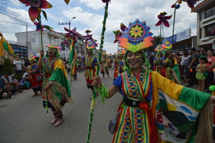 Gualaceo danza al son del &#039;Taita Carnaval&#039;