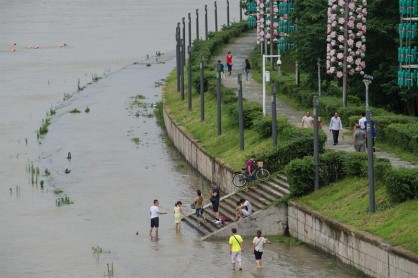 Fuertes lluvias han causado inundaciones en provincias cercanas al río Yangtze