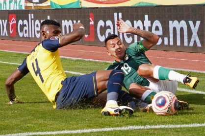 Postales del partido Bolivia vs. Ecuador