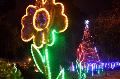 Se ilumina parque lineal de Cuenca