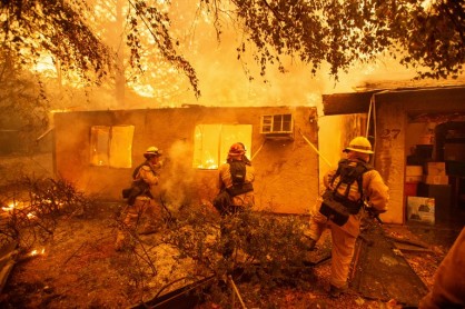 Infierno en el &quot;Paraíso&quot;: sube a nueve el saldo de muertes en incendio en California