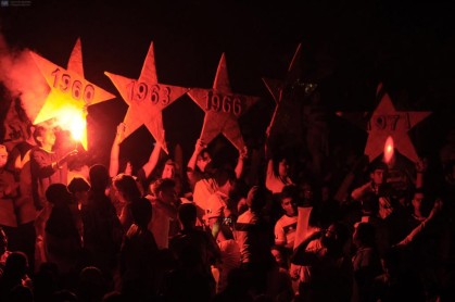 Barcelona tuvo a Dinho en su noche amarilla