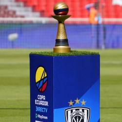 Trofeo de la Copa Ecuador