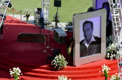 Así se vivió el funeral del gran 'Chespirito' en el estadio Azteca de México
