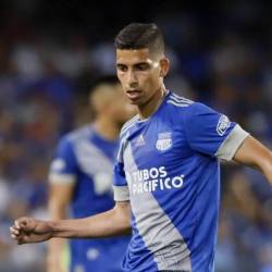 José Francisco Cevallos, jugador ecuatoriano, empezó negociaciones para renovar su contrato con Emelec.