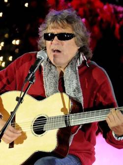 La historia oculta de Feliz Navidad, el himno navideño que convirtió a José Feliciano en un ícono latino.