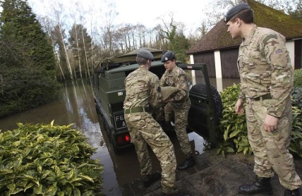 2 muertos en otra noche de temporal en el Reino Unido