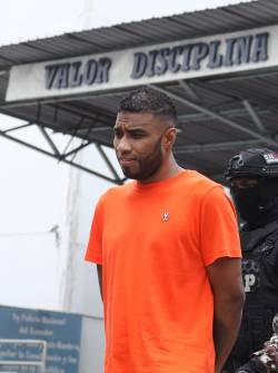 Alias Negro Tulio manejaba una red de extorsión a transportistas desde la cárcel La Roca. Actualmente está recluido en la del Encuentro, en Santa Elena.