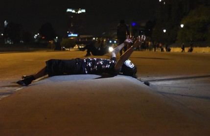 Toque de queda en Charlotte tras la tercera noche de protestas