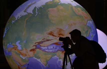 El mundo apaga sus luces por la hora del planeta