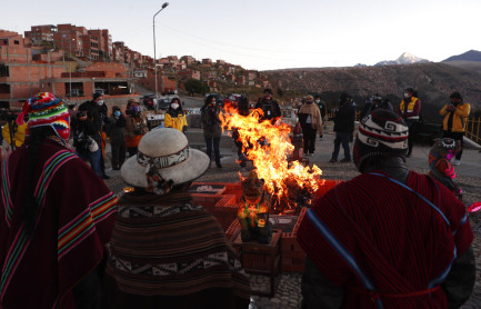 Bolivia recibe Año Nuevo Andino en medio de pandemia