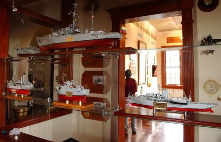 Ecuador firma convenio con Rusia para fortalecer museos de la Defensa