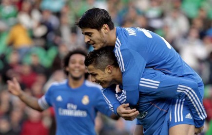 0-5. El Madrid, sin grandes alardes, se pasea ante un Betis moribundo