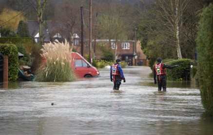 2 muertos en otra noche de temporal en el Reino Unido