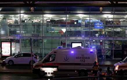 Conmoción en aeropuerto de Estambul tras explosiciones y tiroteo