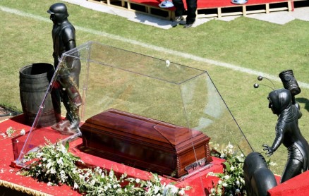 Así se vivió el funeral del gran 'Chespirito' en el estadio Azteca de México