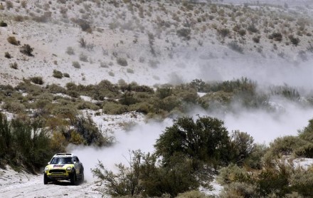 2 periodistas argentinos mueren al sufrir un accidente en ruta Dakar