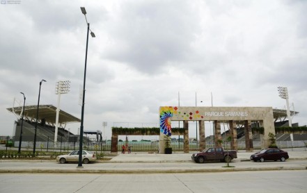 Se inauguró el estadio “Christian Benítez” en el parque Samanes