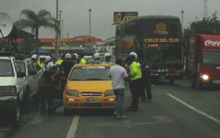27 primeros sancionados por no tener taxímetro en Guayaquil