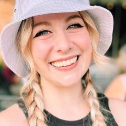 Abigail Zwerner, víctima de un tiroteo en una escuela de Virginia, Estados Unidos.