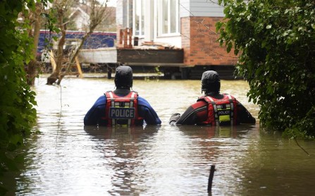 2 muertos en otra noche de temporal en el Reino Unido