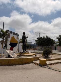 Seis militares fueron detenidos por presunta ejecución extrajudicial durante un operativo en Santa Elena.