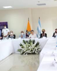 Lasso lideró en Guayaquil la primera mesa técnica de lucha contra la desnutrición infantil
