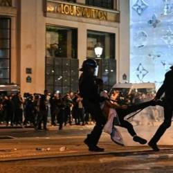 En varios puntos del país, las celebraciones por la victoria del PSG terminaron en actos vandálicos.