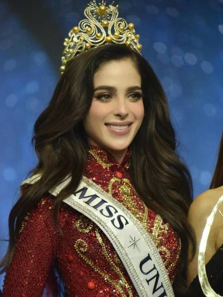 La candidata de México, Fatima Bosh, la nueva Miss Universo 2025.