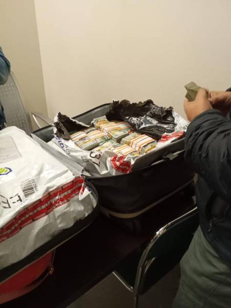 Las hermanas María Verónica y Martha M.V., fueron detenidas en noviembre de 2024 cuando ingresaban a Ecuador con USD 2 millones.