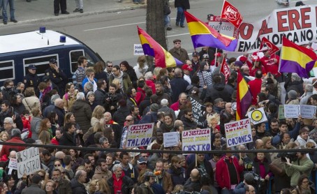 España: La infanta Cristina desconocía los negocios de su marido