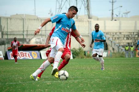Manta vence por un gol a Técnico Universitario en el estadio Jocay
