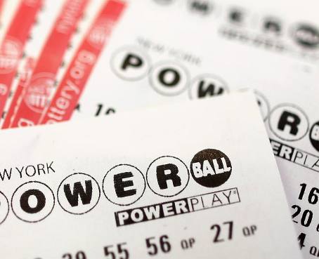 Dos personas se dividen el gigantesco premio de lotería de EE.UU.