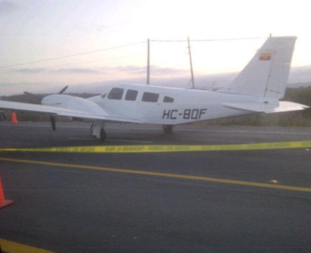 Avioneta vinculada al narcotráfico aterrizó en vía Guayaquil-Salinas