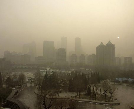 China en alerta por la peor capa de contaminación de su historia