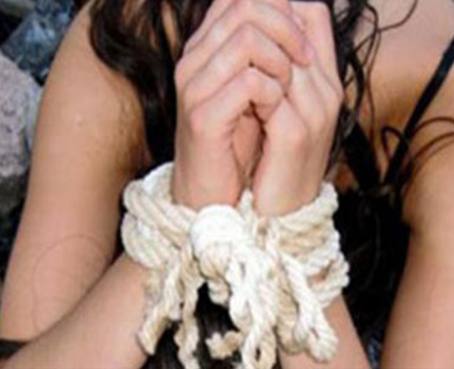 Prostitución maquillada en Ecuador extiende sus tentáculos