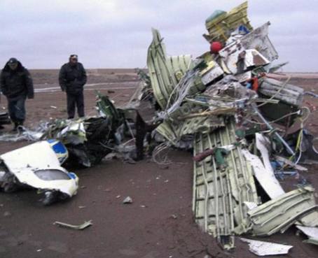 21 muertos al estrellarse avión junto a la ciudad kazaja de Alma Ata
