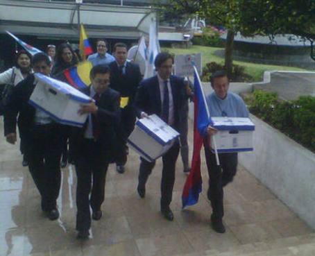 MPD, PK, PRE, Prian y Concertación entregaron firmas al CNE