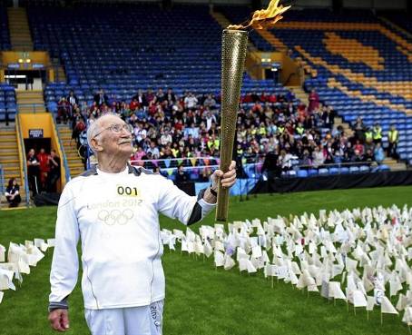 Londres se engalana para recibir a la antorcha olímpica