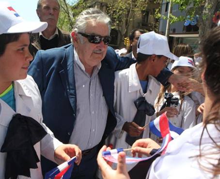 Presidente uruguayo Mujica padece trombosis previa