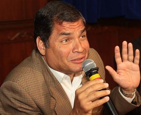 Popularidad de presidente Correa habría caído tras caso El Universo
