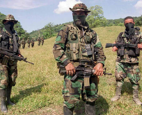 Policía colombiana captura a presunto jefe de grupo paramilitar