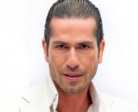 Actor Gregorio Pernía lanza campaña contra conductor de TV