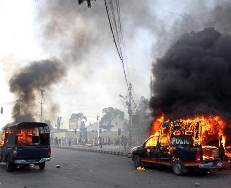 14 muertos en Pakistán en protestas por el video contra Mahoma